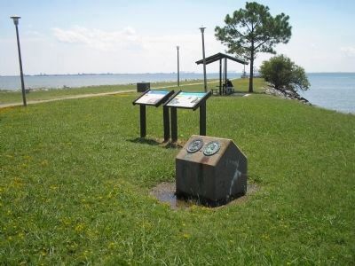 Marker in Monitor-Merrimac Overlook Park image. Click for full size.