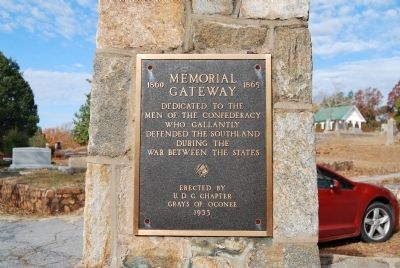 Memorial Gateway Marker and Pillar image. Click for full size.