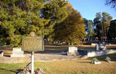 Confederate Dead Marker and the Cassville Cemetery. Click for full size. Confederate Dead Marker and the Cassville Cemetery image. Click for full size.