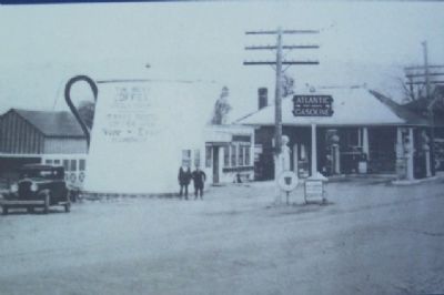 Period photo on The Coffee Pot image. Click for full size.