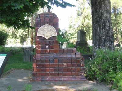Georgia Fisher Monument image. Click for full size.