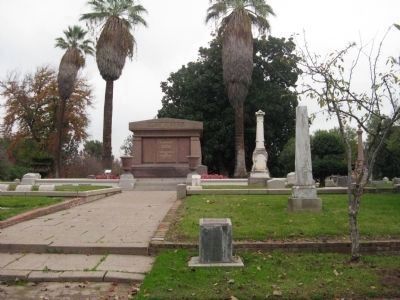 Mark Hopkins Monument. Click for full size. Mark Hopkins Monument image. Click for full size.