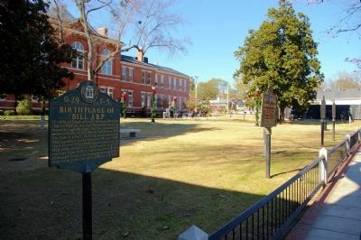 Markers at the Gwinnett County Courthouse. Click for full size. Markers at the Gwinnett County Courthouse image. Click for full size.