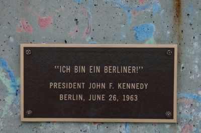 Berlin Wall Marker image. Click for full size.