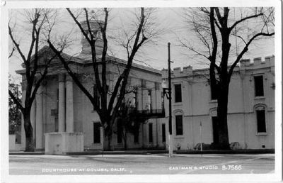 Vintage Postcard - Colusa County Courthouse image. Click for full size.