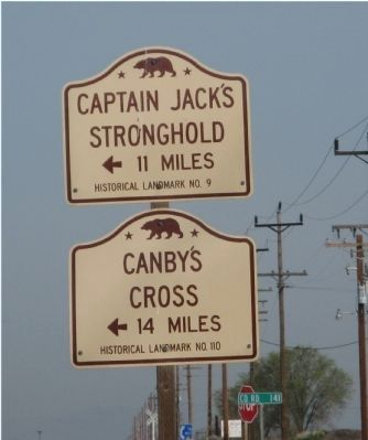 Captain Jacks Stronghold State Historical Landmark Directional Sign image. Click for full size.
