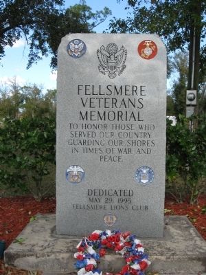 Fellsmere Veterans Memorial Marker, looking north. Click for full size. Fellsmere Veterans Memorial Marker, looking north image. Click for full size.