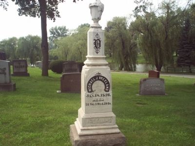 Another View of Vreeland's Grave image. Click for full size.