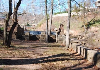 Vardry Mill Ruins. Click for full size. Vardry Mill Ruins image. Click for full size.