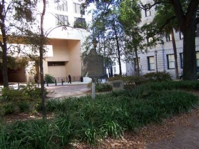 Landing of Oglethorpe and the Colonists Marker in park near Hyatt Hotel image. Click for full size.