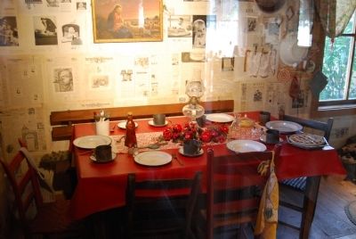 Dolly's Childhood Home - Dining Room. Click for full size. Dolly's Childhood Home - Dining Room image. Click for full size.