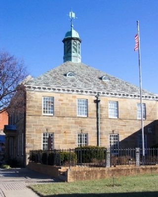 A Replica of Ohio's First Capitol image. Click for full size.
