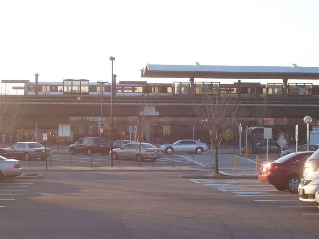 Rhode Island Avenue-Brentwood Metro Station image. Click for full size.