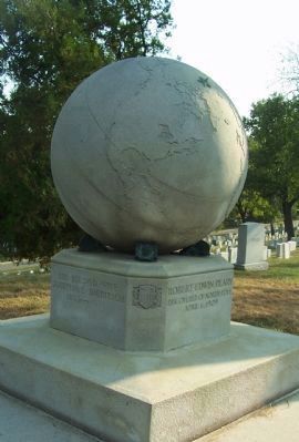 Robert Edwin Peary Memorial image. Click for full size.