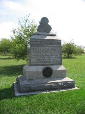 125th New York Infantry Monument. Click for full size. 125th New York Infantry Monument image. Click for full size.