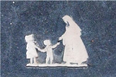 Close Up of Artwork on Marker. Click for full size. Close Up of Artwork on Marker image. Click for full size.