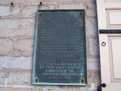 Colonial Courthouse Plaque image. Click for full size.