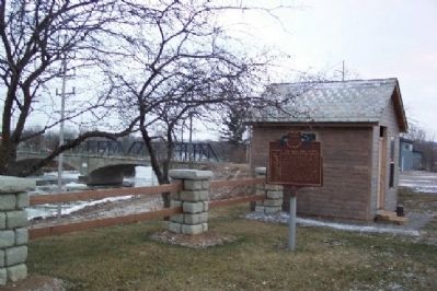 The Ohio and Erie Canal Marker image. Click for full size.