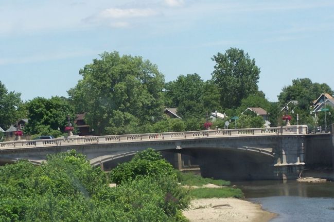 The Joseph W. Summers Memorial Bridge image. Click for full size.