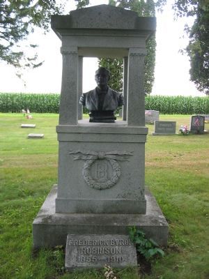Cemetery Monument image. Click for full size.