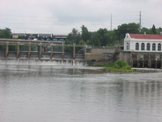 Kilbourn Dam in Wisconsin Dells. Click for full size. Kilbourn Dam in Wisconsin Dells image. Click for full size.
