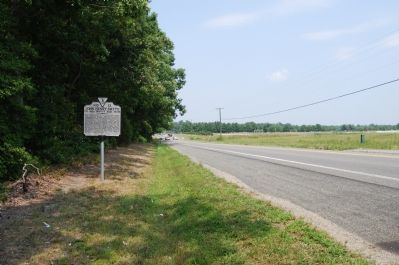Marker along Hanover Courthouse Road (US 301) image. Click for full size.