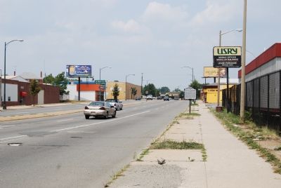 Marker along Chamberlayne Avenue (US 301) image. Click for full size.