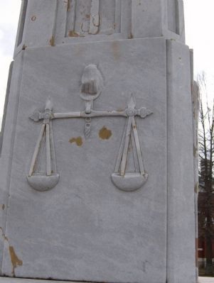 Oglethorpe Monument-Scales Of Justice image. Click for full size.