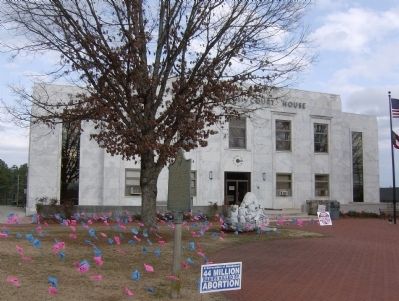 Pickens County Marker and Courthouse. Click for full size. Pickens County Marker and Courthouse image. Click for full size.