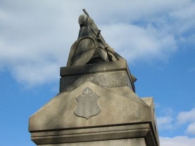 Finial at Top of Monument. Click for full size. Finial at Top of Monument image. Click for full size.