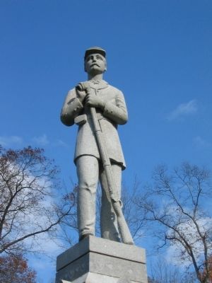 Statue on Top of the Monument image. Click for full size.