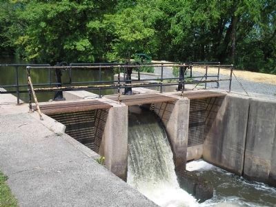 Lock on the Delaware & Raritan Canal image. Click for full size.