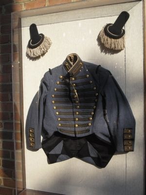 Confederate Officer Uniform image. Click for full size.