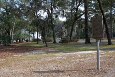 Gillisonville Baptist Church Marker with church in background image. Click for full size.