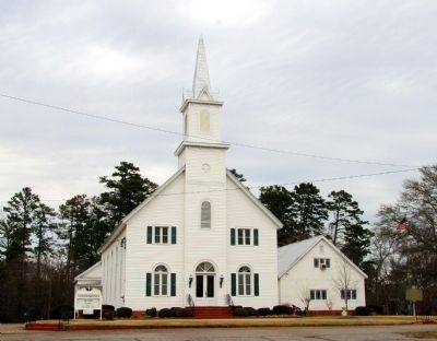 Crawfordville Baptist Church (Marker is to the right in photo) image. Click for full size.