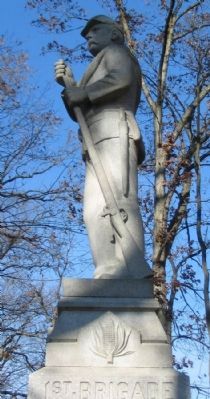Statue at the Top of the Monument. Click for full size. Statue at the Top of the Monument image. Click for full size.
