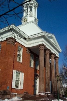 Carlisle Court House and Marker image. Click for full size.