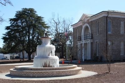 Hampton County Courthouse after restoration work image. Click for full size.