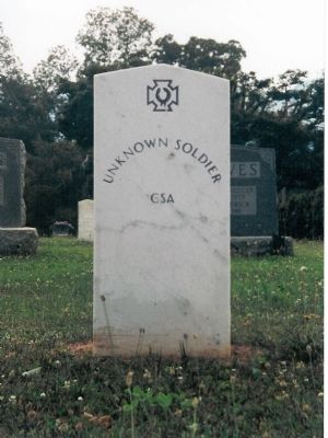 Headstone for the unknown Confederate soldier mentioned in the marker image. Click for full size.