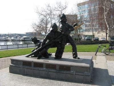 Firefighters Memorial Monument image. Click for full size.