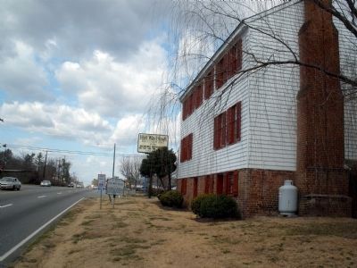 Halfway House Markers on Jeff Davis Highway facing north image. Click for full size.