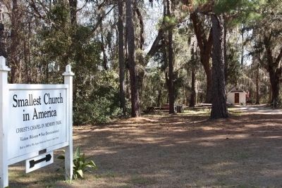 South Newport Baptist Church next door to Smallest Church in America image. Click for full size.