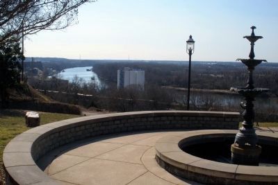James River below Libby Hill Park image. Click for full size.
