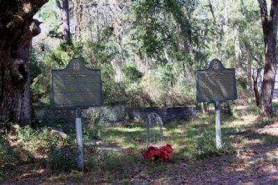 Colonel John McIntosh Marker ( l )shares location with Captain William McIntosh (r) image. Click for full size.