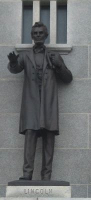President Lincoln Statue image. Click for full size.