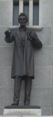 President Lincoln Statue. Click for full size. President Lincoln Statue image. Click for full size.
