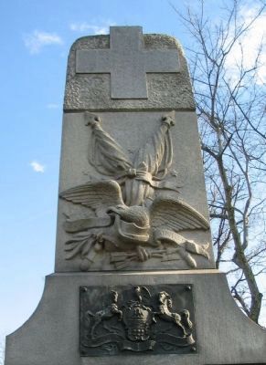 Upper Front of Monument image. Click for full size.