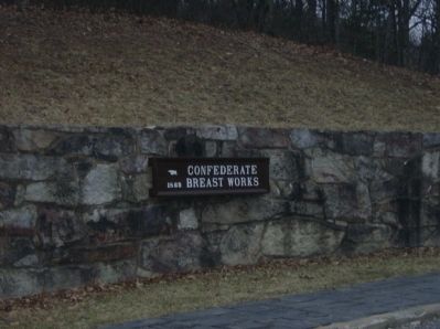 Confederate Breastworks Parking Lot sign image. Click for full size.