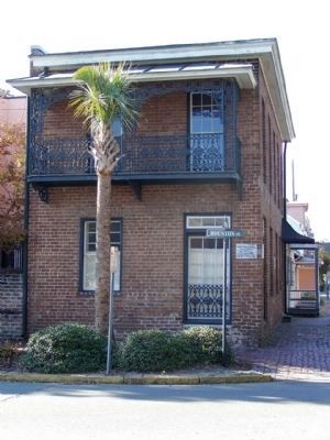 Houstoun Street in Savannah. Click for full size. Houstoun Street in Savannah image. Click for full size.