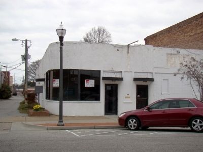 Site of Duncan McLaurins Store. Click for full size. Site of Duncan McLaurins Store image. Click for full size.